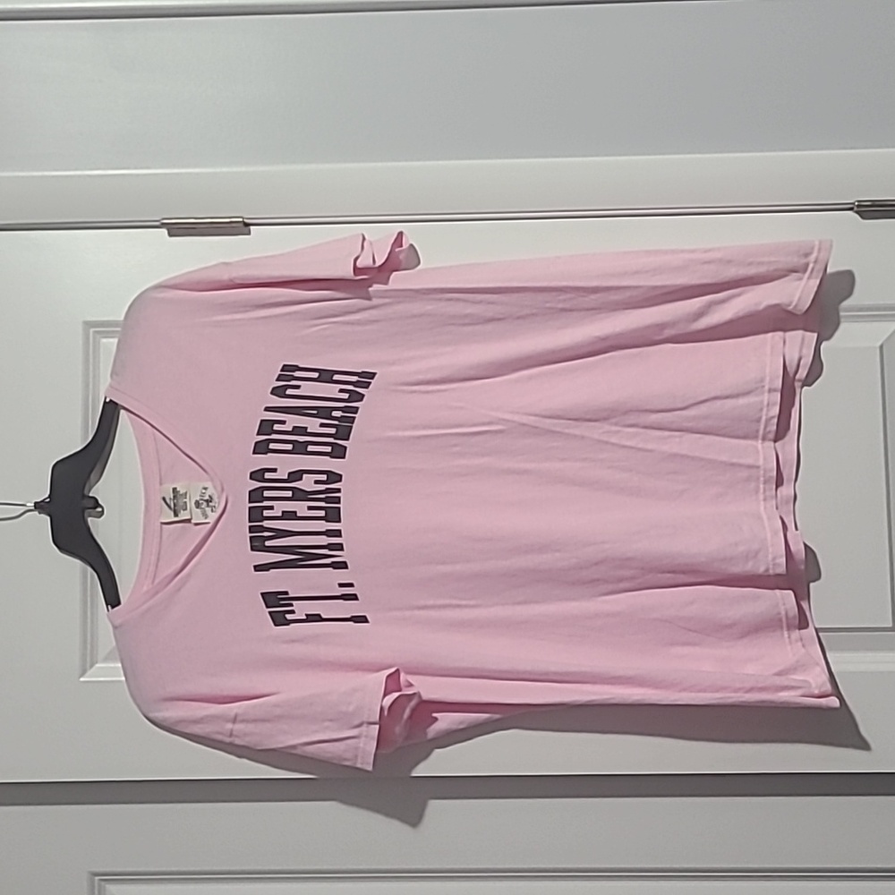 Woman's nwt plus size "ft. Meyers Beach" tshirt from shipwreck